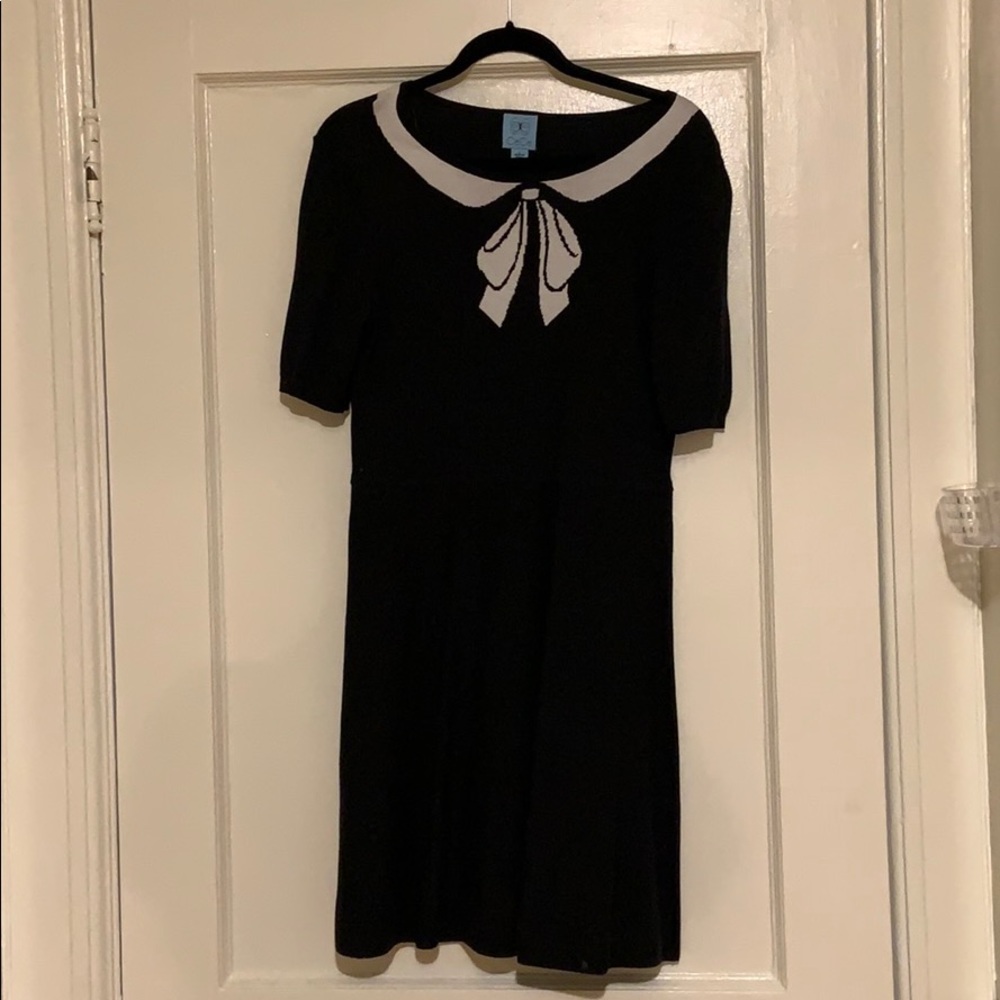 Super cute bow dress